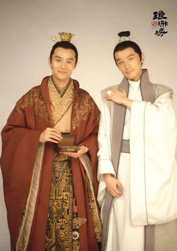 丢人！胡歌王凯成了难兄难弟，新剧给流量小花小生做配角！