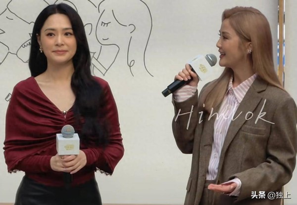 44岁阿娇与43岁阿sa同框，一个脸肿一个纯天然，骨相皮相差距明显