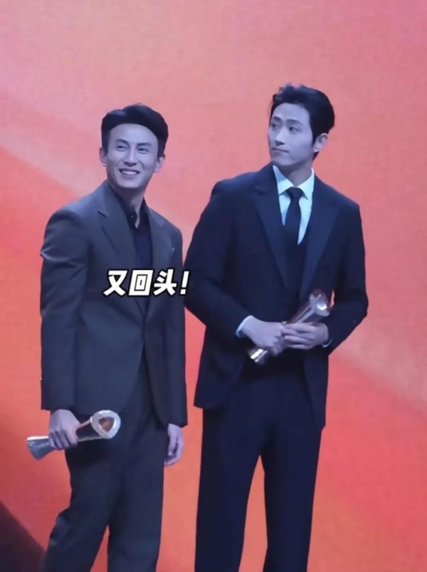 大家注意到了吗？领奖时郭宇欣跟白方文同框而不是刘萧旭，答案藏在这