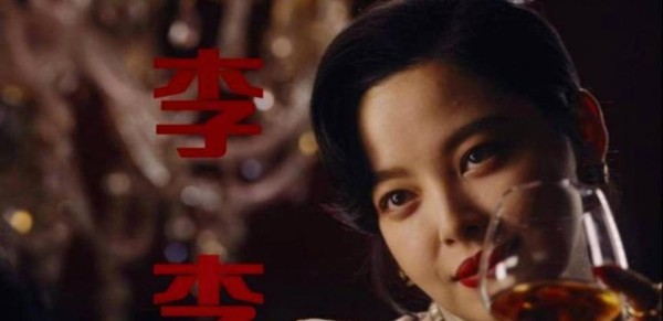 不查不知道，辛芷蕾的前经纪人梁婷确实有一手，她不仅成功挖掘了辛芷蕾，成毅和尹正也是她一手打造的明星