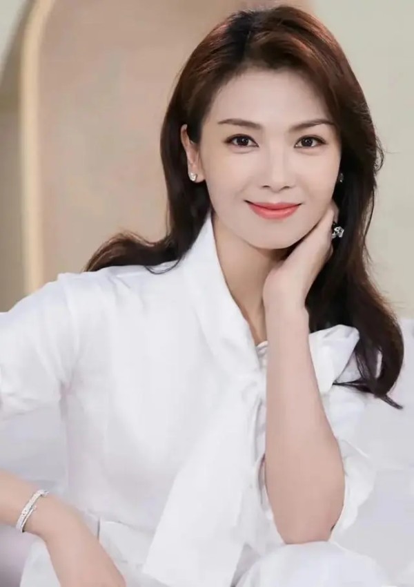 表面风光无限，实则无戏可拍的4位明星，张一山上榜她令人没想到