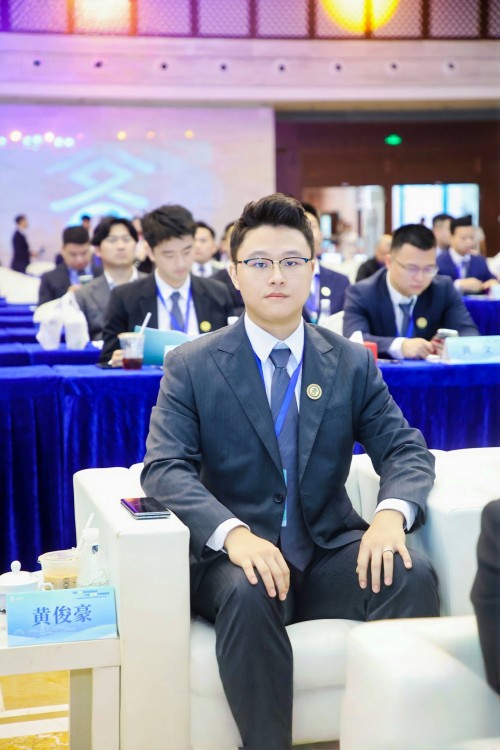 95后青年企业家黄俊豪，展现新时代年轻一辈企业家的风采