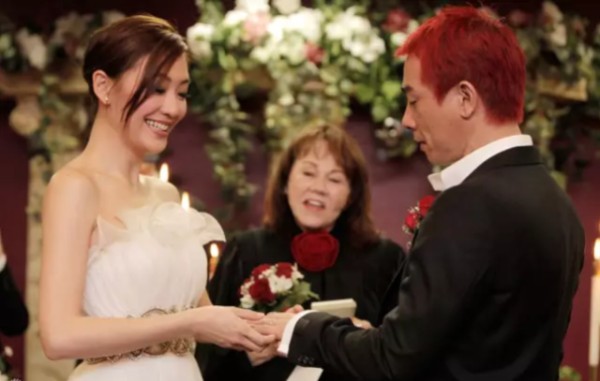 陈小春婚礼上对应采儿告白