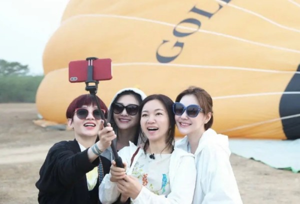 郑爽自曝交友观：在娱乐圈没有同龄闺蜜，害怕出现利益纠葛