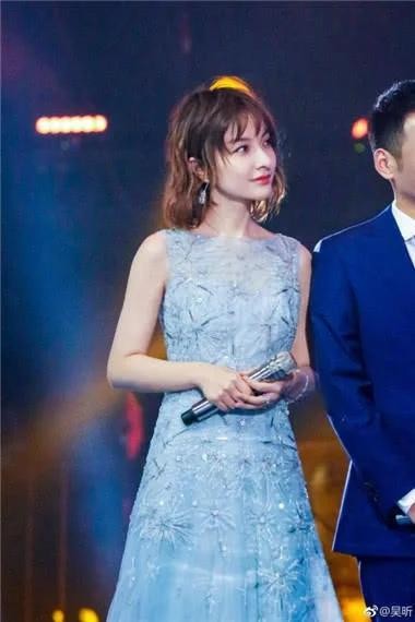 明星副业都是啥？鹿晗开俱乐部，杨颖开美甲店，看到他：深藏不露