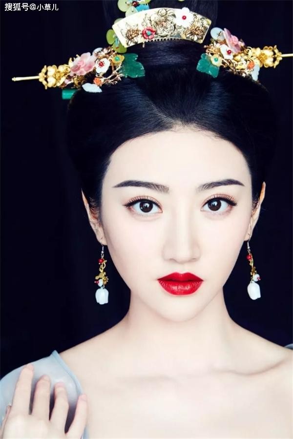 被称为“人间富贵花”的6位女星，前5位都是徒有虚名，只有她是实至名归