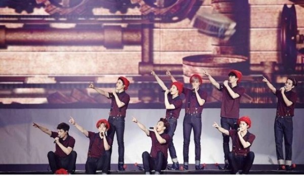 SM星探有多牛？金硕珍是被SM星探最先发现，吴世勋被星探狂追到手