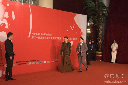 英皇星艺接棒张艺谋团队 捧得经纪团队大奖