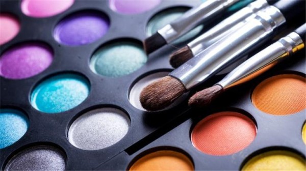 俏佳人化妆品加盟