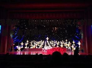 三、舞台设计：视觉盛宴的幕后功臣