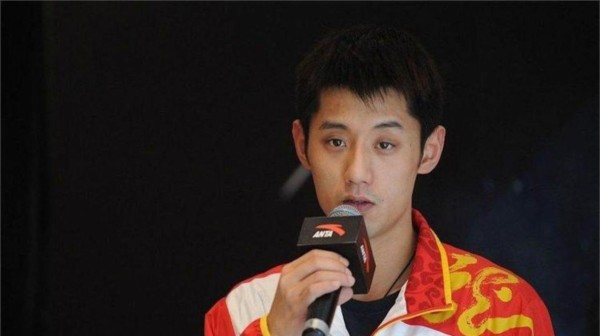 当初张继科就证明过，顶级运动员千万不要去娱乐圈，你不仅玩不转、形象受损还极易被大众质疑职业身份