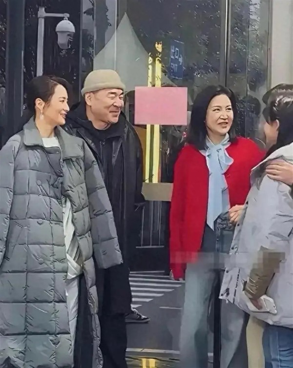 陈建斌见了陆毅俩女儿，满脸羡慕根本藏不住，蒋勤勤更是两眼放光