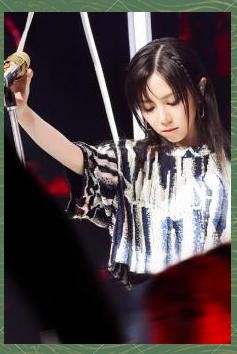 从逆境中崛起：邓紫棋的音乐传奇之路