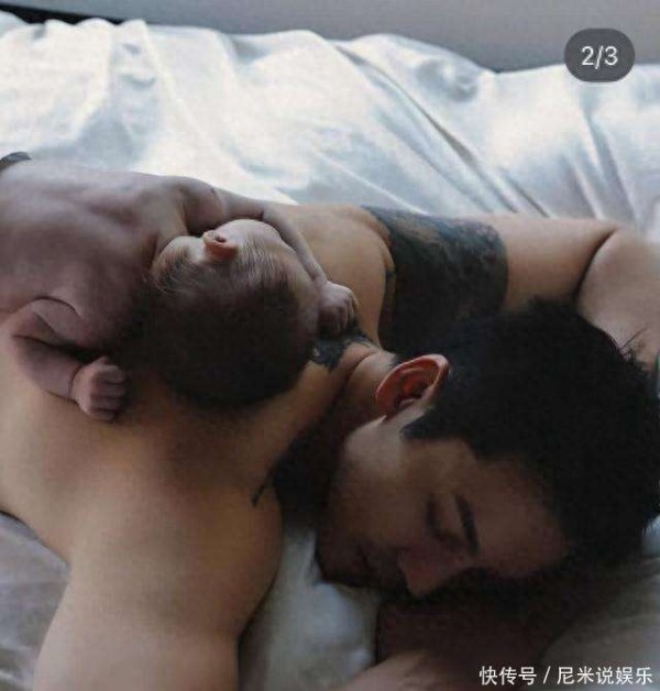 何穗元旦首晒陈伟霆带娃合影！父子依偎超有安全感