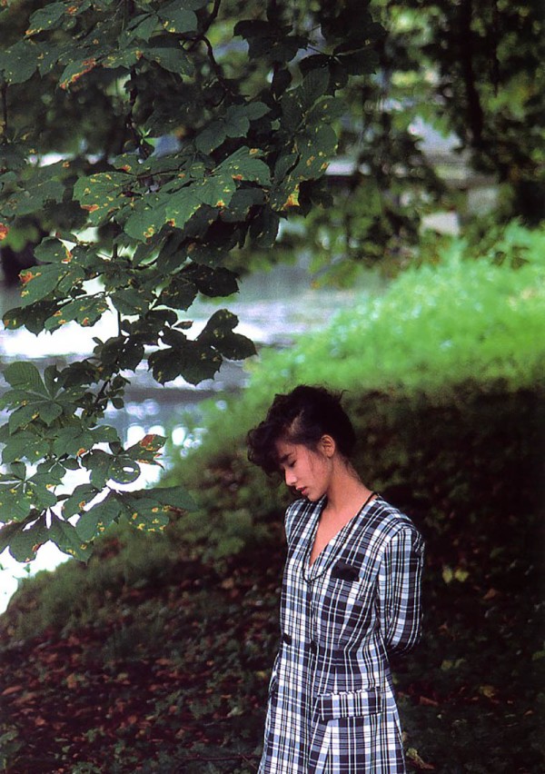 日本演员主持人齐藤庆子（斉藤 慶子 / Saitō Keiko）艺术情绪写真集《《採光の個室》《《誘惑》