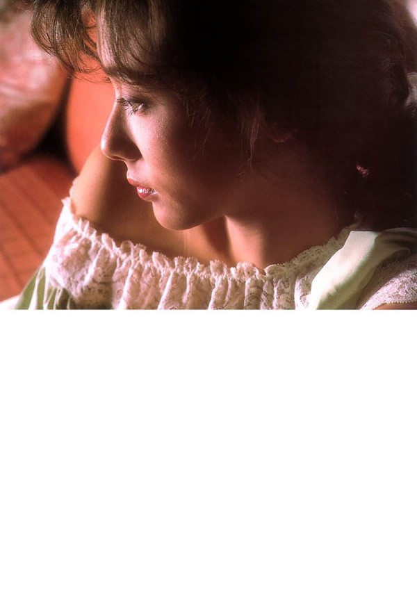 日本演员主持人齐藤庆子（斉藤 慶子 / Saitō Keiko）艺术情绪写真集《《採光の個室》《《誘惑》