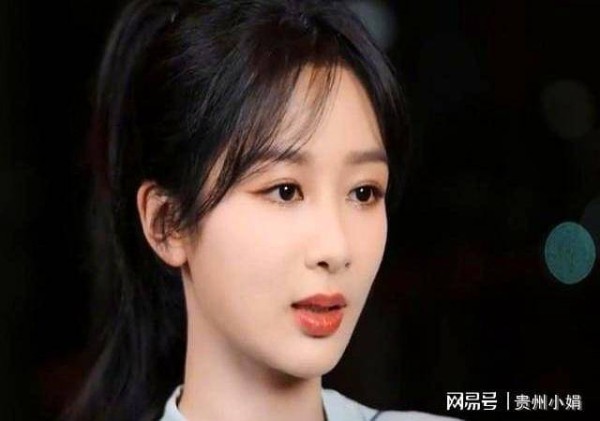 马思纯公然爆料杨紫3天后。杨紫再传新消息，真实一面展露无遗