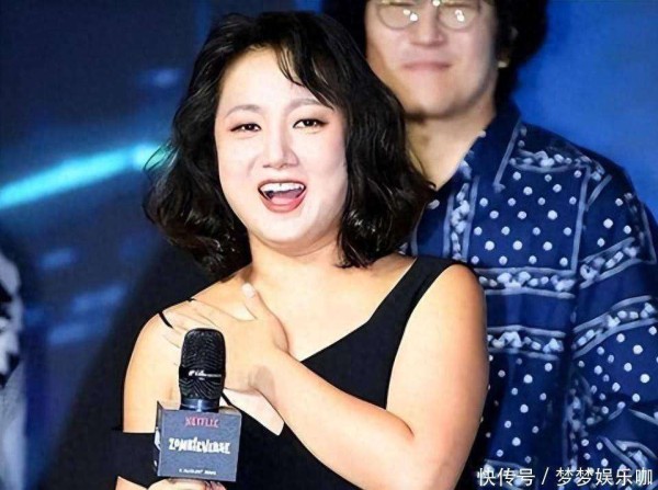 韩娱年初丑闻：据传，37岁女星车内放纵，经纪人硬着头皮开？