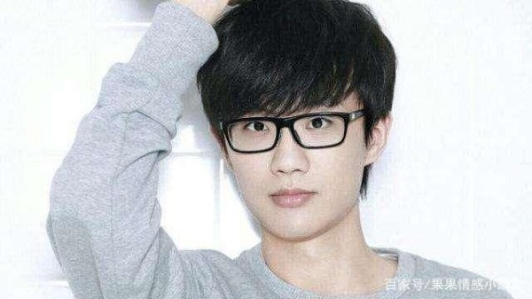 才子许嵩的成长心路历程，从无人问津到演唱会座无虚席