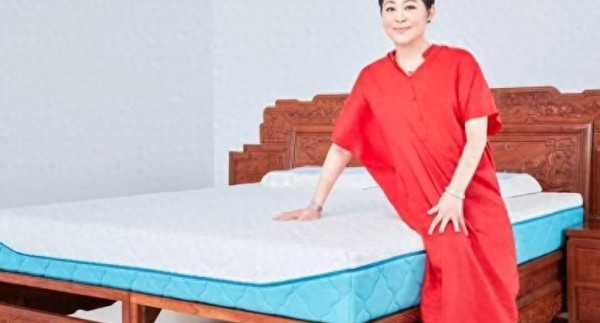 晚节不保？倪萍自称一家人，8年合作品牌富氢水、磁疗蛋坑惨老人