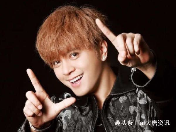 “代言卫生巾”4位男星，罗志祥和汪东城上榜，图四让人意想不到