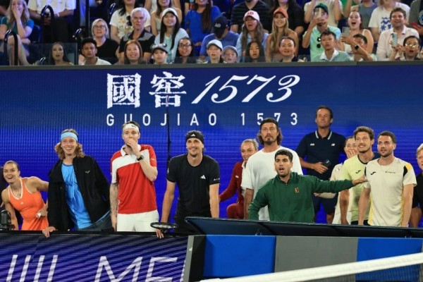 周董领衔澳网一球制胜全明星阵容，业余选手最终赢下百万奖金