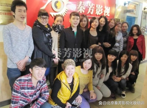 影视化妆团队协作：主化与助理的分工技巧