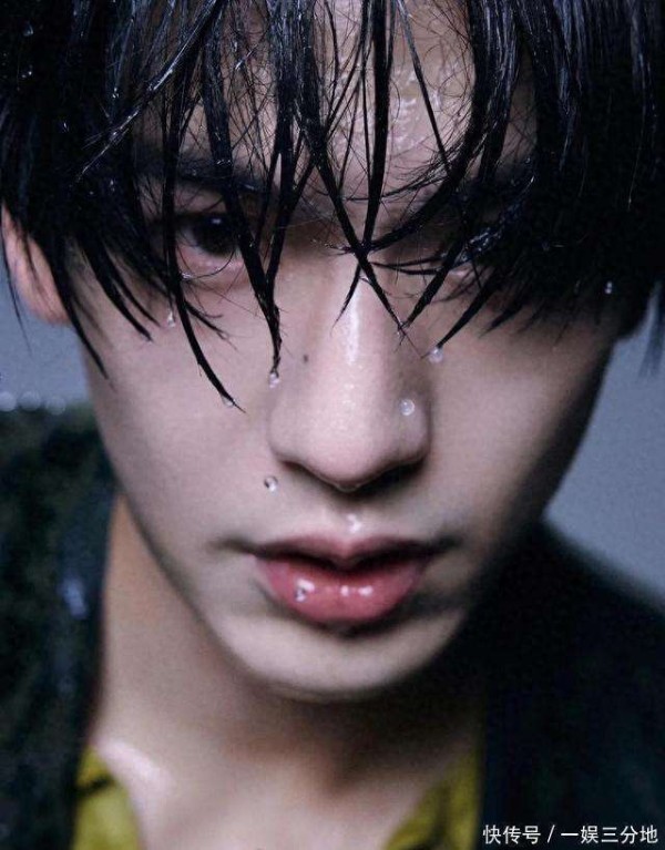 张凌赫自曝洗澡20分钟还嫌慢？这波高效系男神操作卷疯娱乐圈