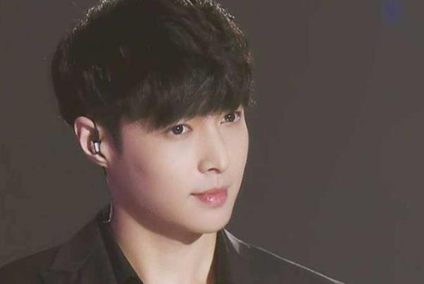 娱乐圈爱做公益的四位正能量代表，易烊千玺上榜，蔡徐坤当之无愧