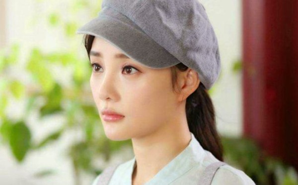 李小璐晒出中秋大餐，一桌菜像极了婆婆的风格，已和贾乃亮团圆？