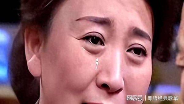 2026开年娱乐圈曝3大瓜！睡遍男星、人体盛宴、直播哭穷惹人嫌