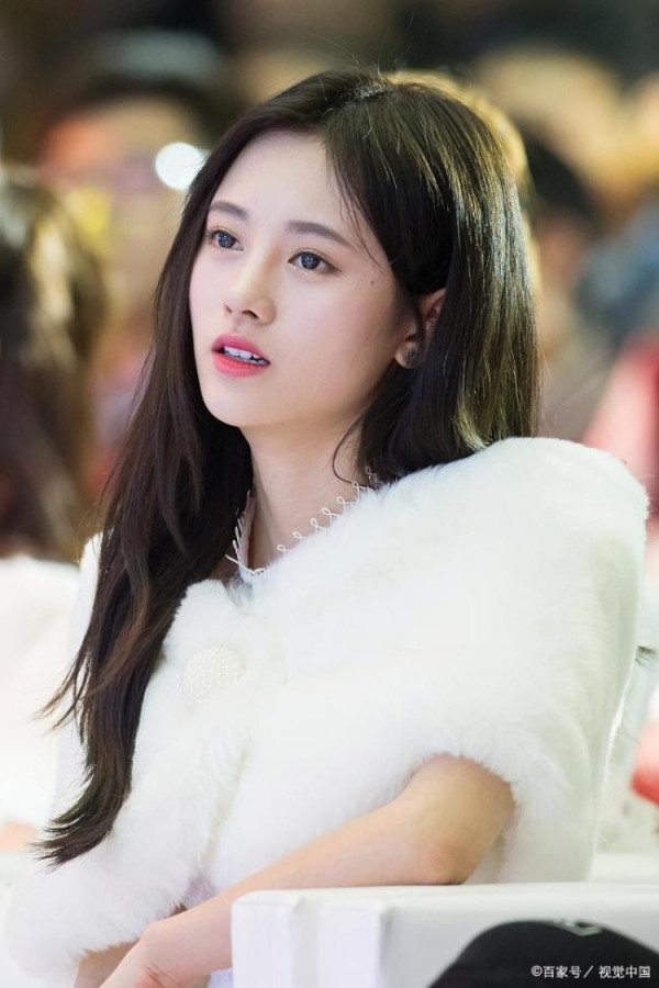 鞠婧祎犯困都有人仿妆模仿了