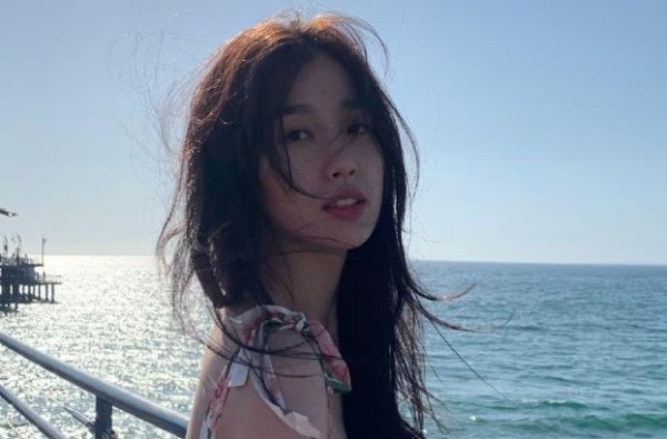 虞书欣被曝和王思聪是铁杆好友，一起玩密室逃脱，还常去夜店聚会