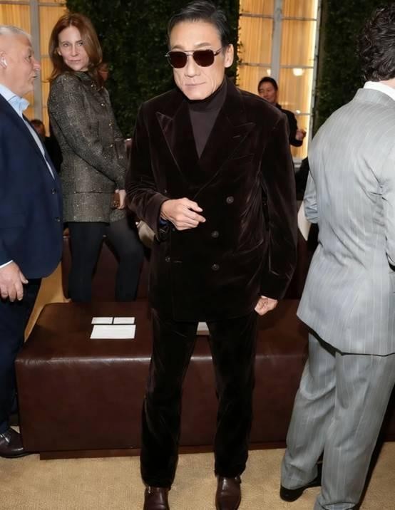 米兰时装周：明星闪耀亮相 成龙老了：依旧精神抖擞 马龙好帅：气质不输明星 贾玲瘦出新高度：女导演气场全开