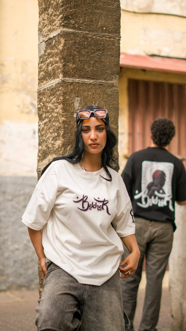 解析男明星穿搭技巧，叠穿层次感与撞色搭配的秘密