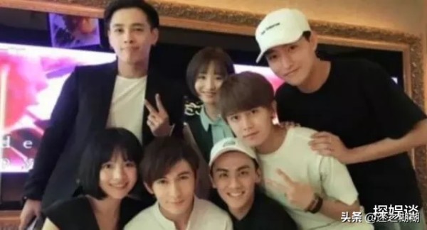 小胖娅：为爱签到有种安心叫任嘉伦女助理，当终于被扒出镜图后，网友：聂欢放心了

助理这个职业，一直都是明星发展事业上必不可缺的存在。由于演员们的日常行程排的很紧，生活琐事的处理上自然不会太精细。而这个时候，就需要有人帮他们安排工作的调度，处理一些生活上的小事，助理的职责就在这里。


但当助理和演员本人相处久了，会不会产生出一些其他的感情？也是网友们非常担心的重点。像古巨基这样和自家妻子相识已久，...