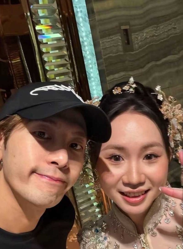 抖音yyang结婚偶遇王嘉尔