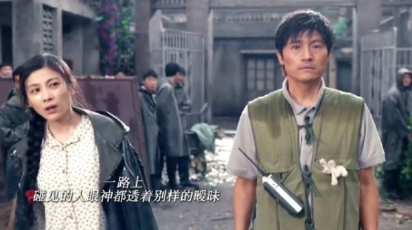 小跟班专治社恐情侣，越害羞越起哄