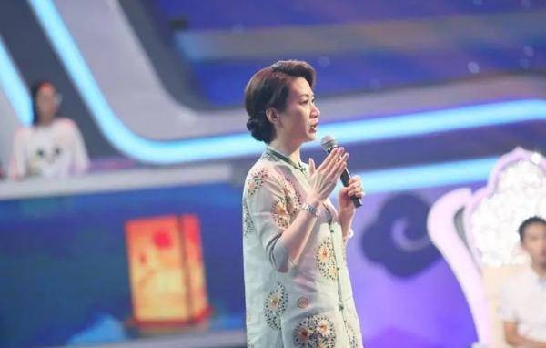 名校教授杨雨：一代天骄才女，很想成为李清照一样的人