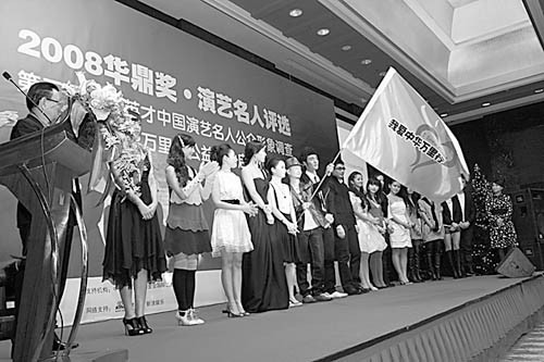 张艺谋成龙为什么这样红