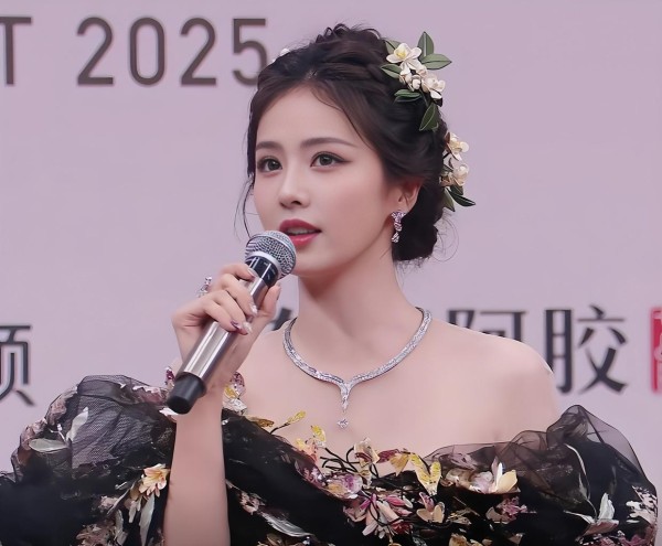 星光大赏真相曝光，现场生图无死角，明星真实颜值大比拼