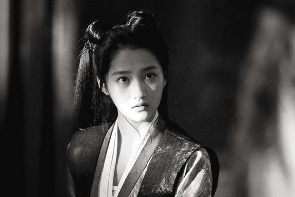 日常穿搭辣眼睛，让人不忍直视，这些明星衣品简直太差