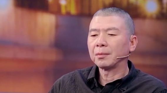 金星评《集结号》，近十年来最有水准战争片，冯小刚不停点头赞同