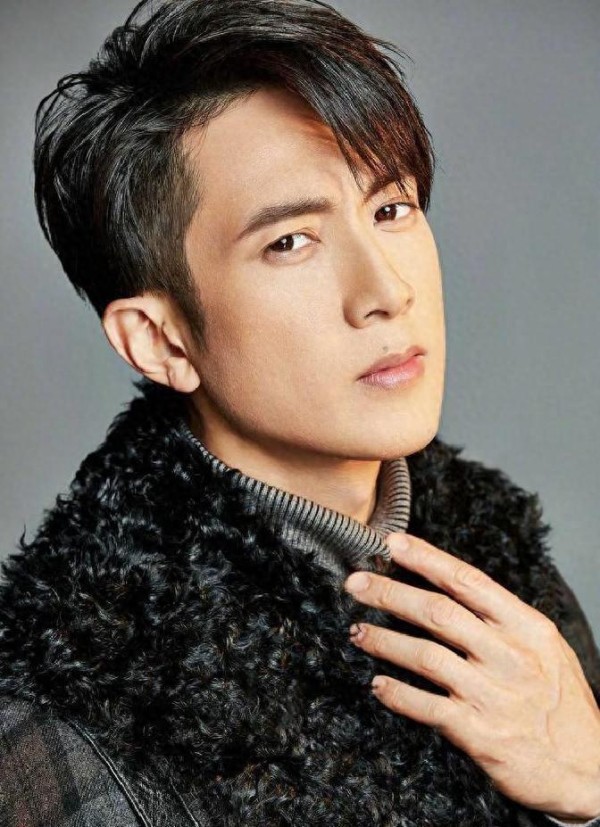 韩网评选中国男星颜值榜：明星魅力与文化影响的多元解读