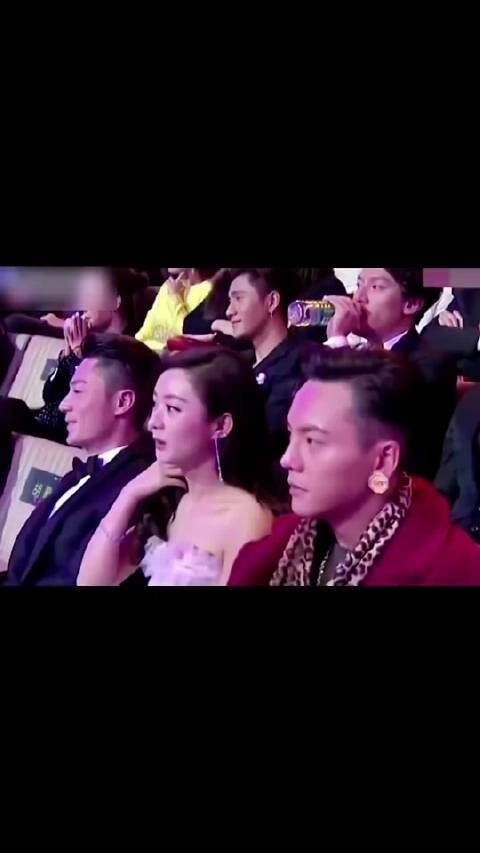 闫妮微醺直言不讳,自称灵魂画手引热议