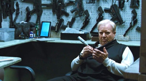 高智商烧脑科幻动作大片：2044年存在一个强大的杀手组织