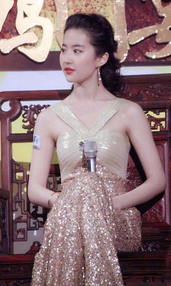 刘亦菲颜值巅峰时期, 网友感慨美艳不可方物