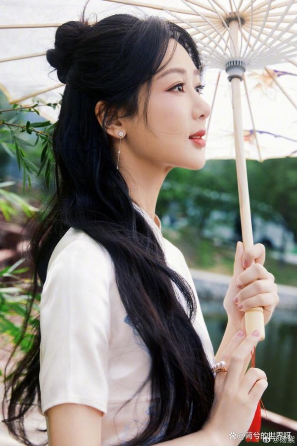 原来，杨紫最近这样提升演技！