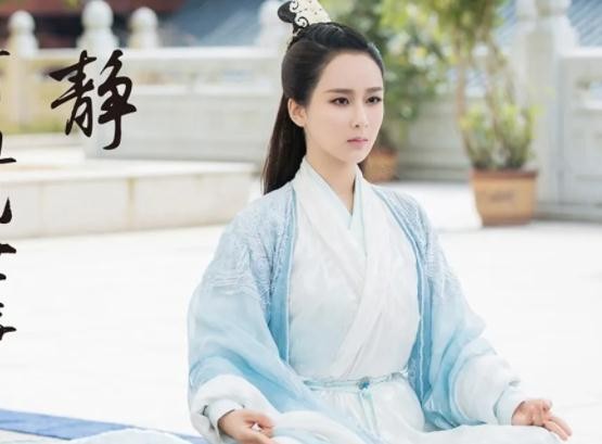 杨紫演技这块，她擅长可爱人设和哭戏，尤其可爱这块浑然天成