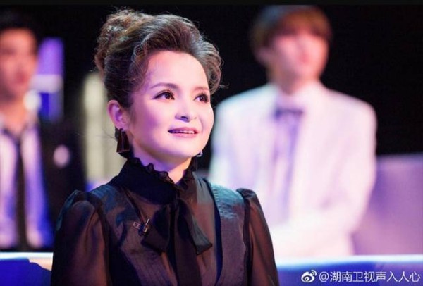 被她的魔性笑声洗脑？“声入人心”又见“东方夜莺”